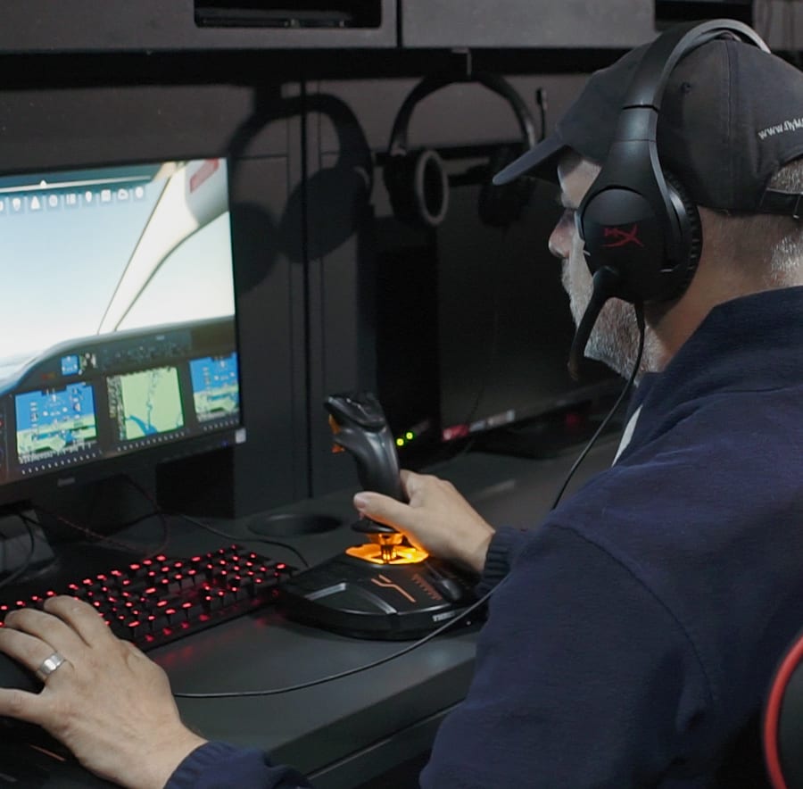 Real Pilot Playing Microsoft Flight Simulator